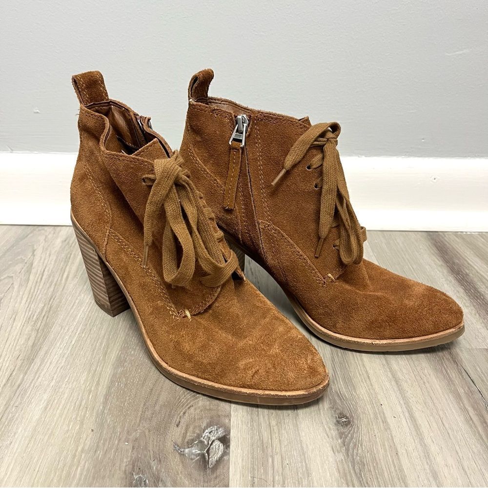 Dolce Vita‎ Boots Women’s 8.5 Sabrina Brown Suede Pointed Toe Heeled Lace Up